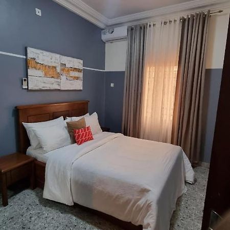 Yaoundé Appart Hotel Mireille מראה חיצוני תמונה