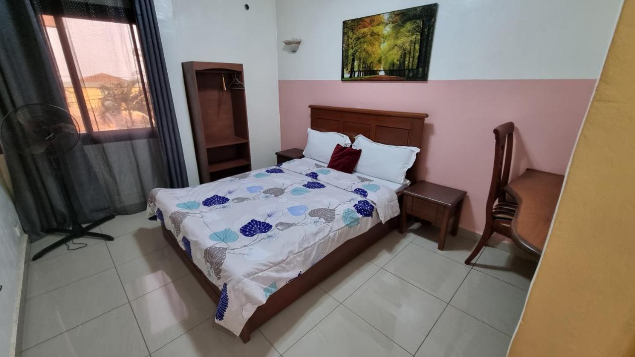 Yaoundé Appart Hotel Mireille מראה חיצוני תמונה