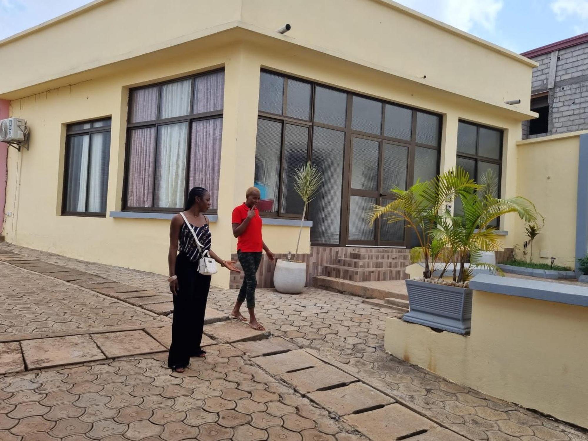 Yaoundé Appart Hotel Mireille מראה חיצוני תמונה