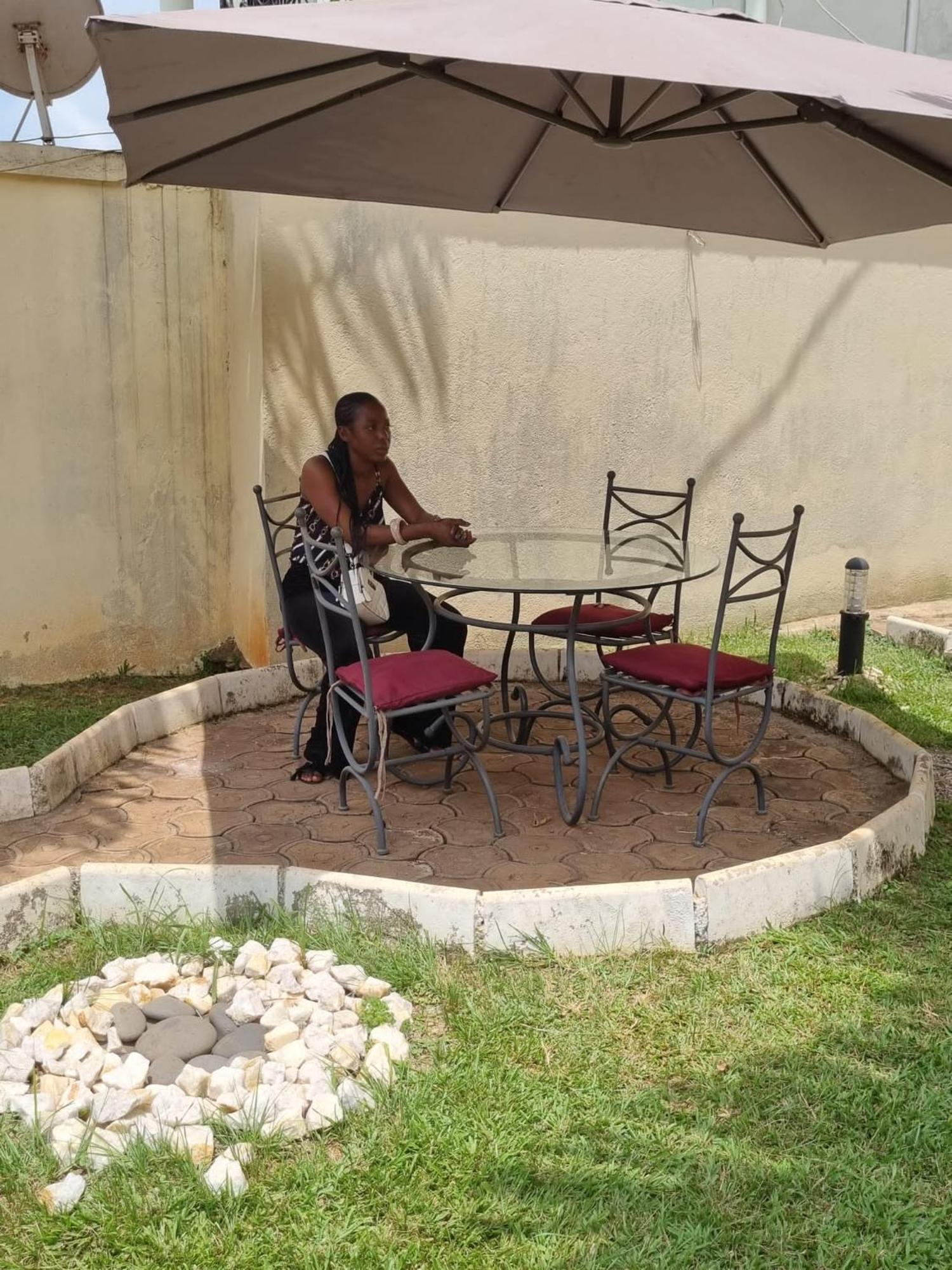 Yaoundé Appart Hotel Mireille מראה חיצוני תמונה