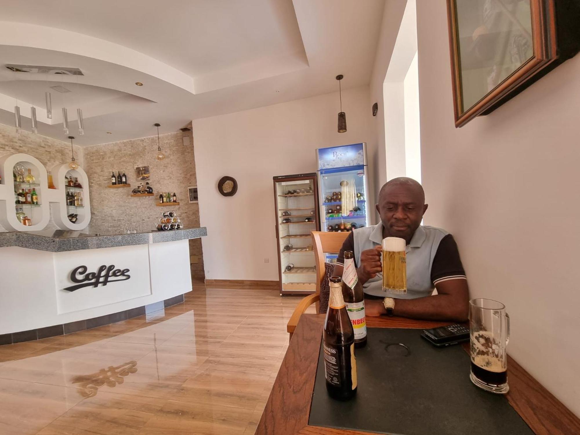 Yaoundé Appart Hotel Mireille מראה חיצוני תמונה