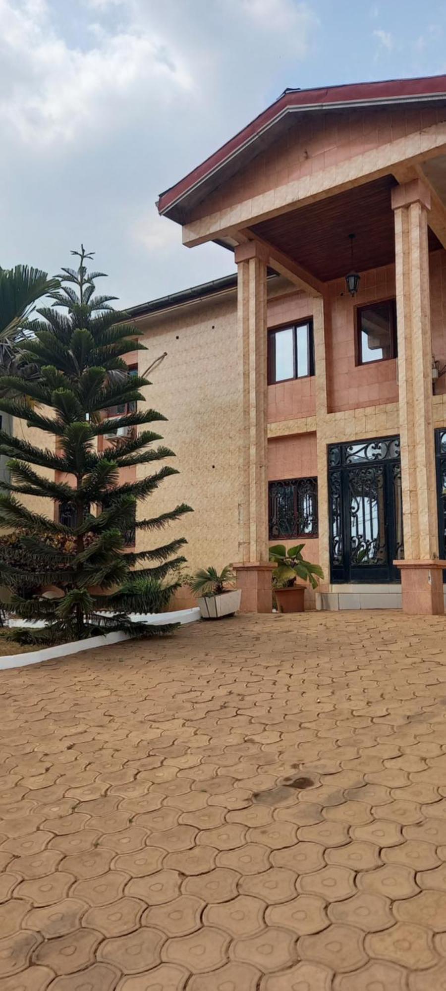 Yaoundé Appart Hotel Mireille מראה חיצוני תמונה